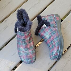 Alegria Meri Tartan Plaid Red Green Water Resistant Leather Fur Ankle Boots 41